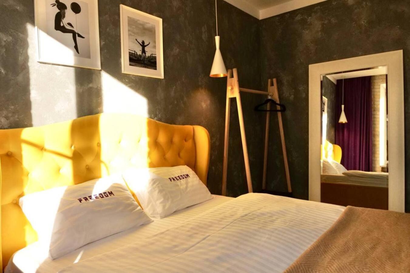 Freedom Apartments In City Center Kiev Extérieur photo