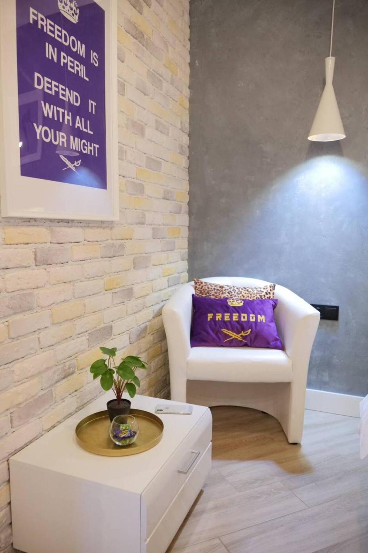 Freedom Apartments In City Center Kiev Extérieur photo